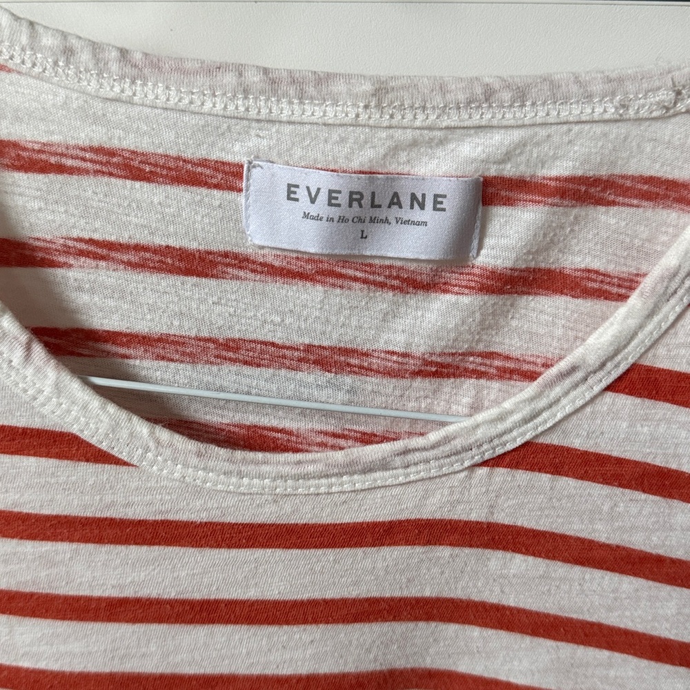 Everlane Women’s Orange and White Striped Crewneck Tee - Picture 2 of 3